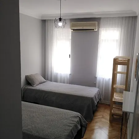 아파트 Merkezi Ve Lokasyon Muekemmel Konforlu