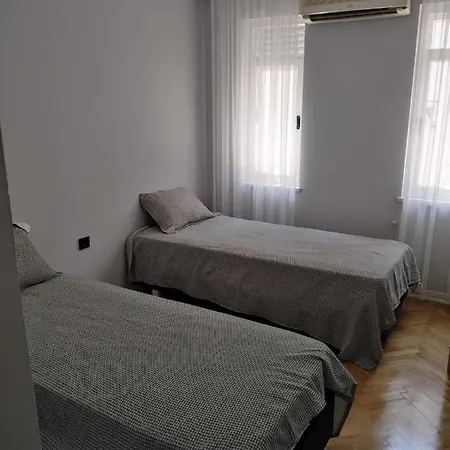 Apartament Merkezi Ve Lokasyon Muekemmel Konforlu Antalya